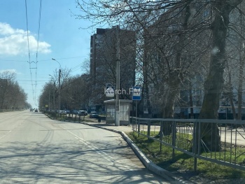 На Генерала Петрова установили новый остановочный павильон