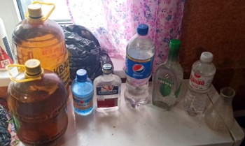 Партию контрафактного алкоголя изъяли полицейские у крымчан