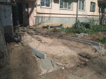 Реконструкция дворов продолжается в Аршинцево