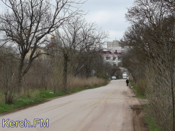 Новости » Общество: Керчане просят сделать пешеходную дорожку на ул. Архиепископа Луки Войно-Ясенецкого