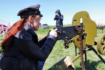 Новости » Общество: Военно-исторический фестиваль дал возможность «пощупать» историю руками