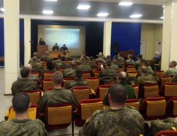 Участие в конференции с военнослужащими ж/д войск приняли сотрудники ГАИ Керчи