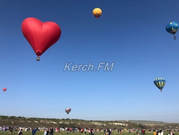 Фестиваль воздушных шаров стартовал в Крыму (видео)