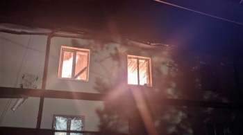 Мужчина погиб на пожаре в многоквартирном доме в Крыму