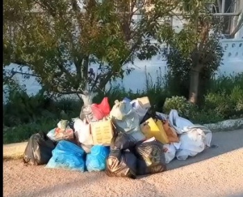 Керчане пожаловались на свалки мусора в районе частного сектора