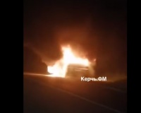 Новости » Криминал и ЧП: В Аджимушкае загорелось авто (видео)