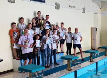 Новости » Спорт: Открытый Чемпионат и первенство города по плаванию прошли в Керчи