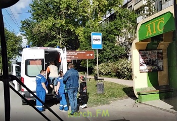 Новости » Криминал и ЧП: В Керчи на пешеходном переходе в ДТП пострадал человек