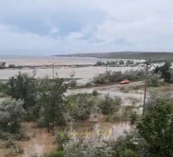 Вода ушла из подтопленных сел в Ленинском районе Крыма