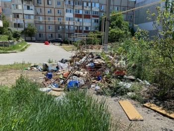 Новости » Общество: Керчане продолжают жаловаться на свалки в районах города