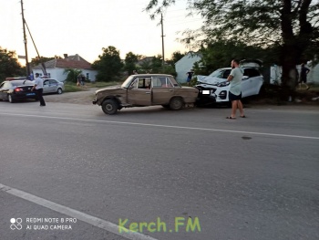 От столкновения «KIA Sportage» и «ВАЗ-21061» пострадал пешеход и водитель