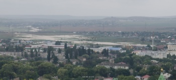 Новости » Общество: Керчане показали, какой рекой течет вода в город