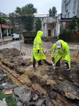 Новости » Общество: КРЭС продолжает замену поврежденного при работах кабеля на Гайдара, 9