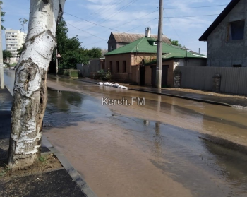 Новости » Общество: Из-за вчерашнего потопа в Аршинцево без воды остались почти 9 тысяч человек