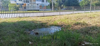 Пешком от Казакова до Промбазы в Керчи: два порыва водовода и разбитый тротуар