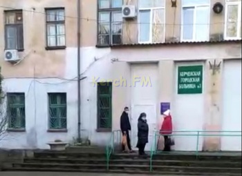 Новости » Общество: Объединять больницы и сокращать медработников в Керчи не будут, - минздрав Крыма