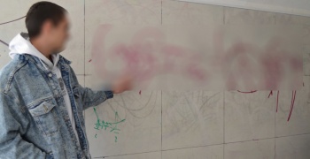 Новости » Криминал и ЧП: Штраф до 40 тысяч грозит крымчанину за граффити на стенах