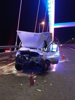 Новости » Криминал и ЧП: На Крымскому мосту произошла авария