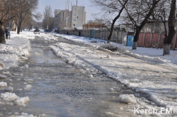 Новости » Общество: Крымские города не готовы к снегопадам, - ГИБДД