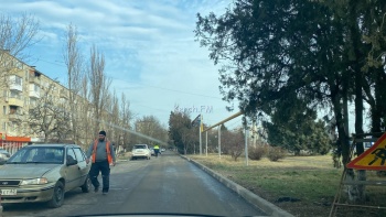 На дублере Камыш-Бурунского шоссе заасфальтировали дорогу