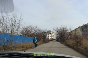 Новости » Общество: Строительство тротуаров в Керчи сложнее строительства Байконура
