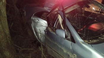 Новости » Общество: Трое подростков пострадали в ДТП – 16-летний крымчанин взял мамину машину покататься