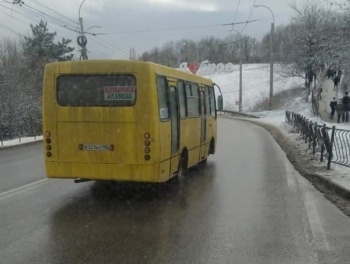 Новости » Общество: СК Крыма начал проверку из-за высадки водителем автобуса ребенка-льготника на мороз