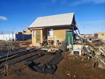 Новости » Общество: Дом из соломы или как живут под Керчью бывшие кемеровчане