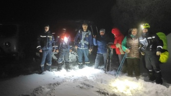 Три пожилые женщины заблудились в горах Крыма в метель
