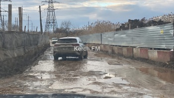 Новости » Общество: Жителям Солдатской Слободки не видать ремонта дорог еще долго