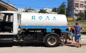 Новости » Общество: Керчанам сообщает график подвоза воды на 25 февраля
