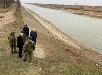 Новости » Общество: Аксенов анонсировал подачу днепровской воды в Крым через 2 недели