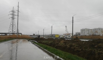 Новости » Коммуналка: На Буденного в Керчи ведут новый водовод