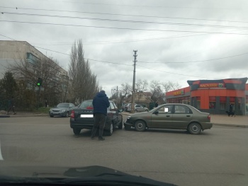 На перекрестке Горького-Фурманова произошла авария