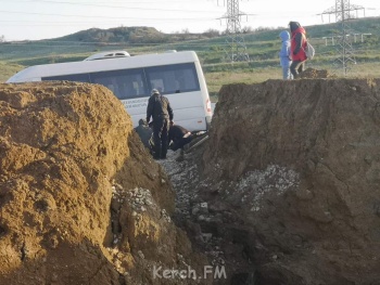 Новости » Общество: Керчь ждет дождя: дамбы в Бондаренково больше нет