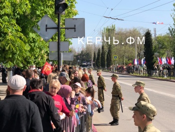 Новости » Общество: Керчь празднует День Победы: пройдет Парад и «Бессмертный полк»