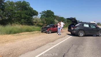 На въезде в Керчь произошло ДТП