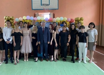 Новости » Общество: В керченских школах проходят выпускные вечера