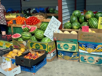 Новости » Общество: Обзор цен на овощи и фрукты на рынке около СРЗ