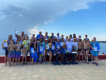 Новости » Спорт: В Керчи прошел Чемпионат  по плаванию на открытой воде в категории «Мастерс»