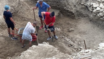 Новости » Общество: На горе Митридат начали проводить раскопки