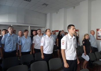 Новости » Общество: Молодые сотрудники органов внутренних дел в Керчи приняли Присягу