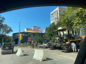 Новости » Общество: Дублер ул. Генерала Петрова частично перекрыли