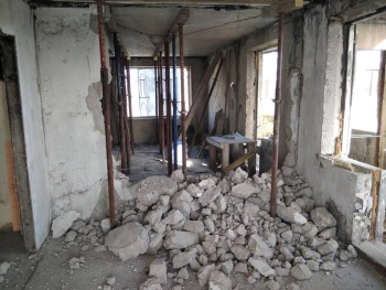 Новости » Общество: Администрация рассказала о ходе ремонта в доме по ул. Кирова, 93, где взорвался газ