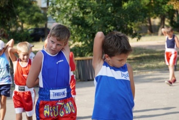 Новости » Общество » Спорт: В Керчи прошла показательная тренировка боксёров