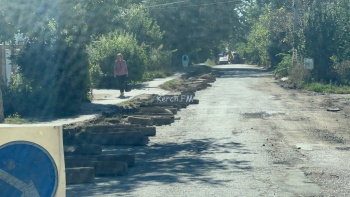 Новости » Общество: На ул. Московской приступили к ремонту дороги