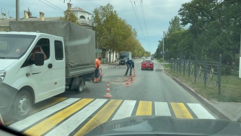 Новости » Общество: На Свердлова появится еще одно препятствие – работает водоканал