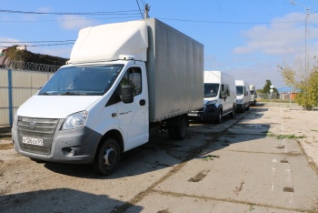 Новости » Общество: Более 600 грузовиков в очереди на переправу в Керчи, у жителей власти просят помощи