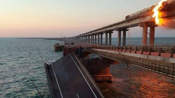 Новости » Общество: Поврежденные пролеты Крымского моста демонтируют до конца года