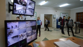 Новости » Общество: Власти Крыма рассказали сколько стоит безопасность в школах